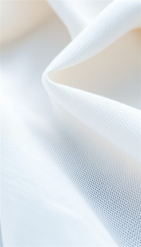 Watercolor illustration of A close-up view of soft natural linen fabric showing its fine woven texture and neutral color, close-up detail with shallow depth of field, cool blue tones, quiet atmosphere, 9:16 aspect ratio